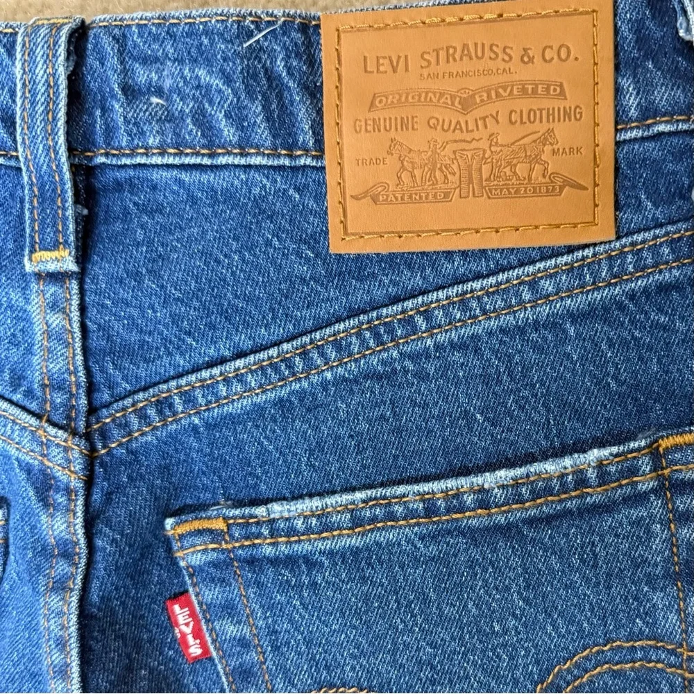 Levi's Ribcage Straight Fit Ankle Jeans Women's 25 Blue High-Rise‎ Raw-Hem Denim
